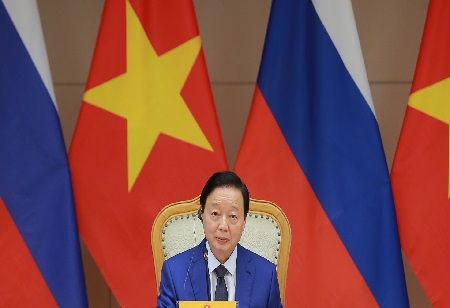 Vietnam and Russia Strengthen Ties via Education and Strategic Projects