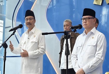 Ministry Prepares People's School Students For Global Careers