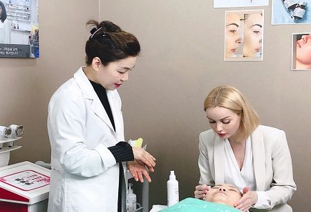 Juno Academy Expands K-Beauty Education in Chengdu China